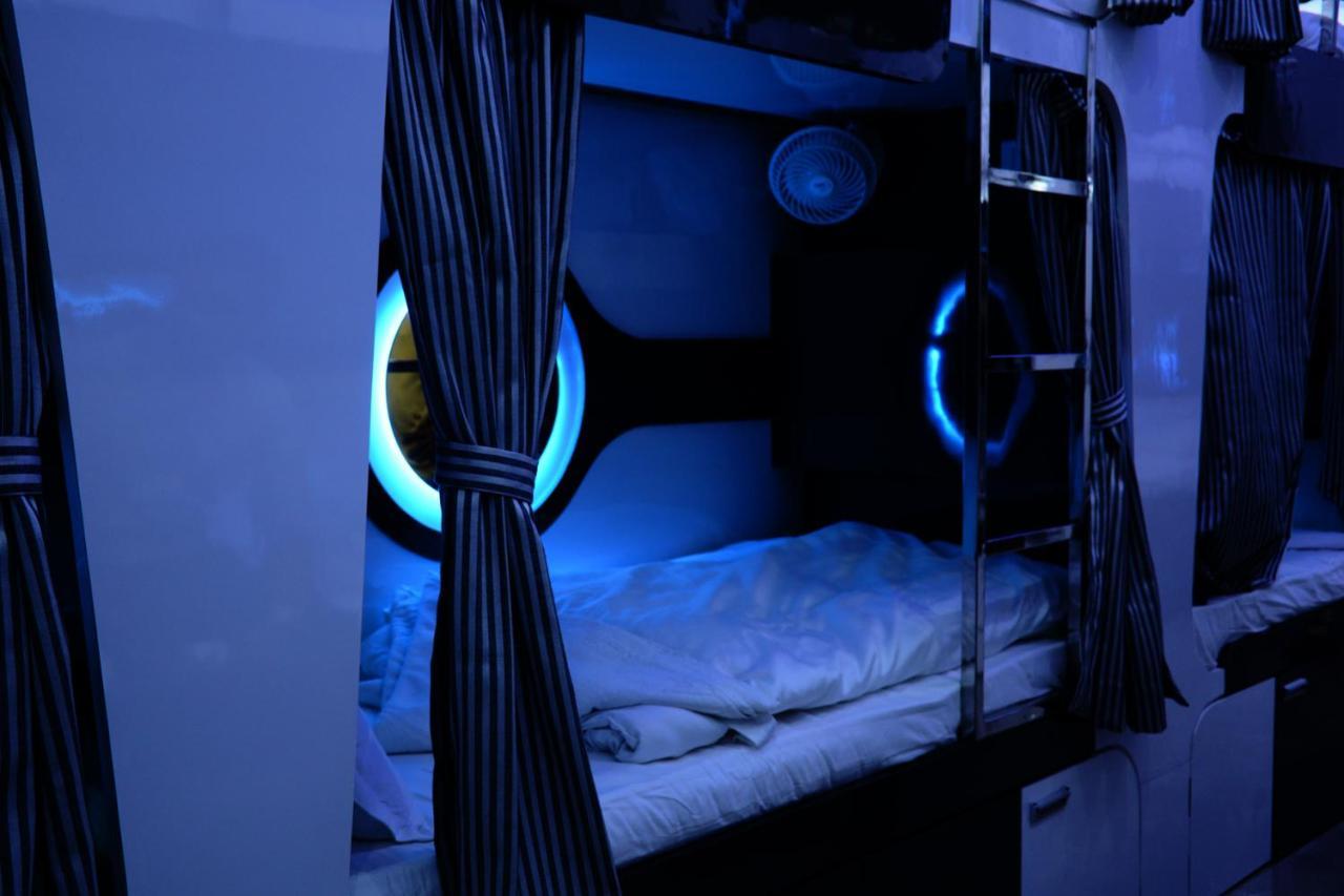 Ocean Dormitory Mumbai Exterior foto